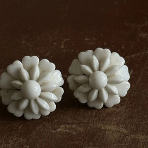 Vintage white glass cluster flower clip on earrings